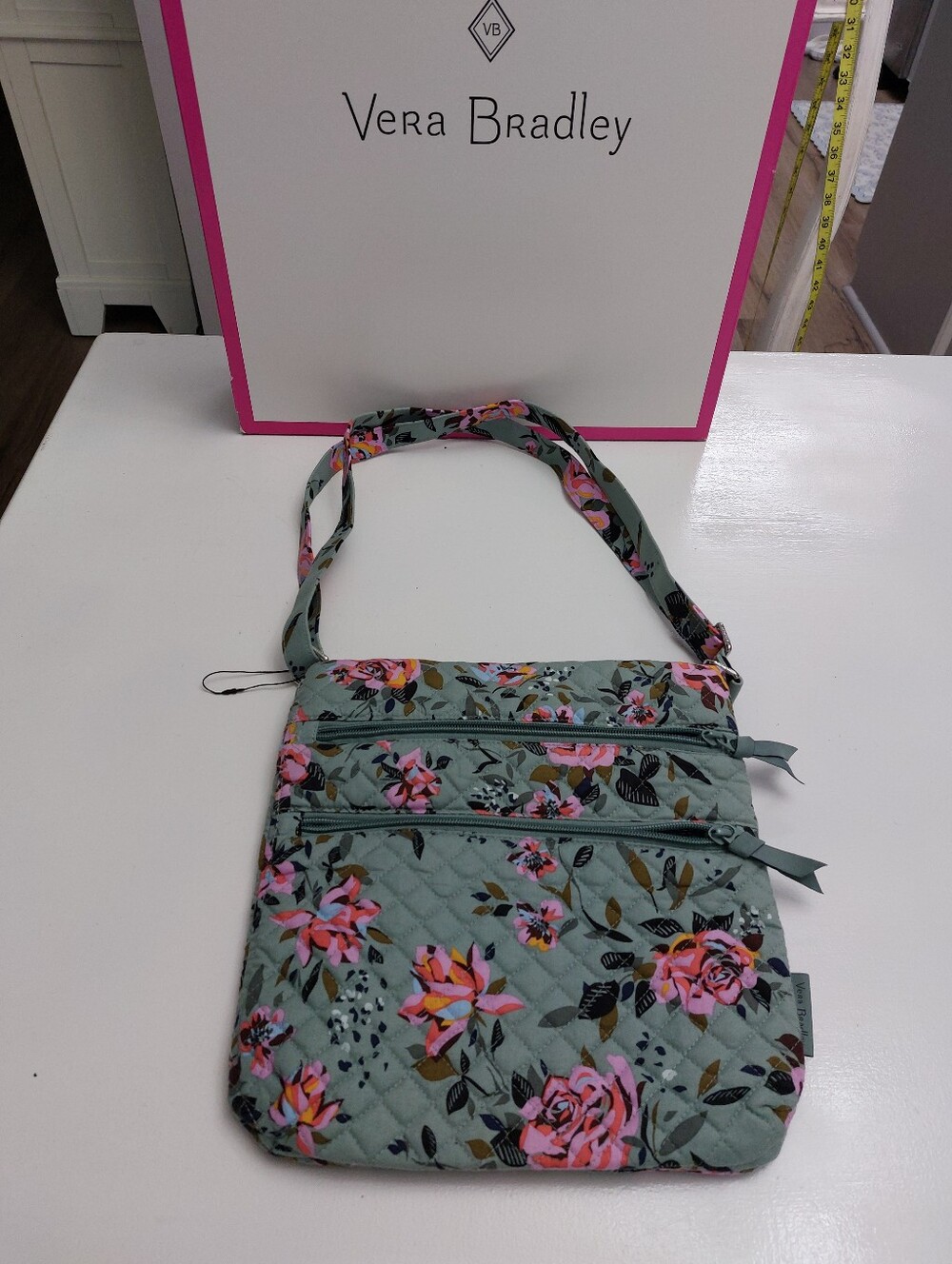 Vera Bradley NWOT Triple Zip Hipster Rosay Outlook